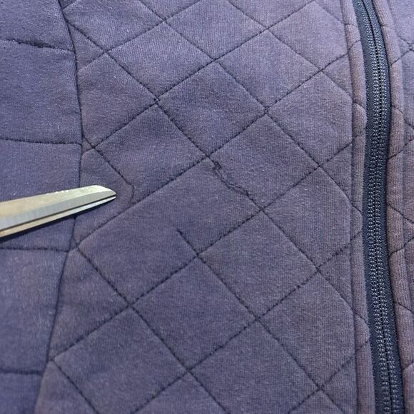 The North Face Women’s Medium Purple Quilted Jacket - Picture 4 of 8